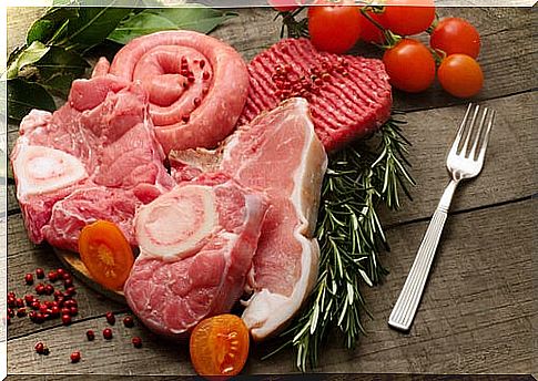 red meats among the foods that should not be eaten at night