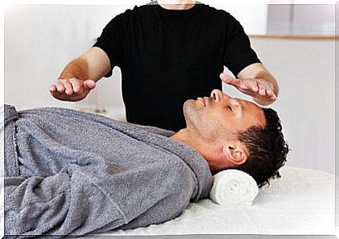 take care of your physical and mental health with reiki