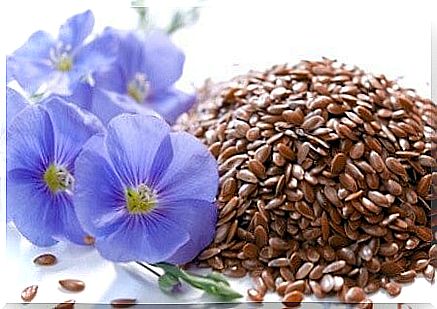 Flax seeds against bad cholesterol.