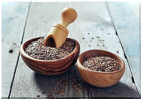 The effects in the colon of flax seeds.