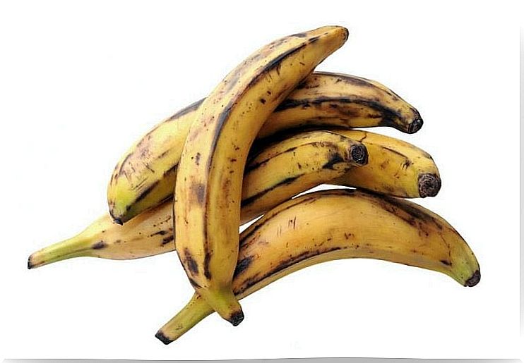 healthy ripe bananas