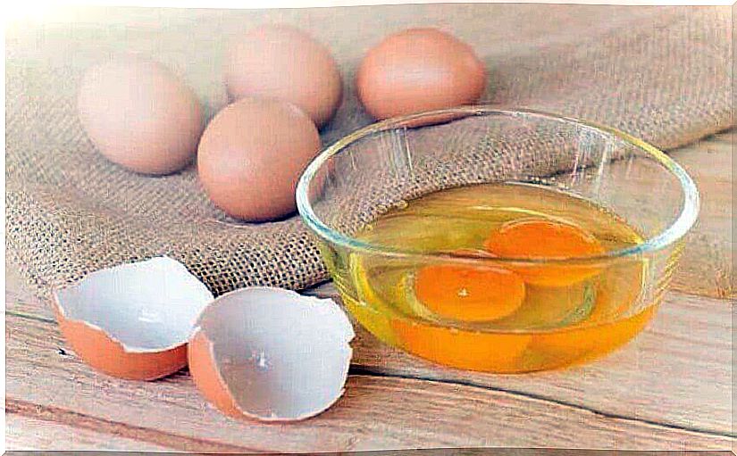 egg yolk to soothe the scalp