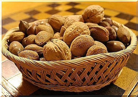 Nuts are one of the antidepressant foods. 